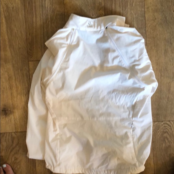 North face - Picture 3 of 3